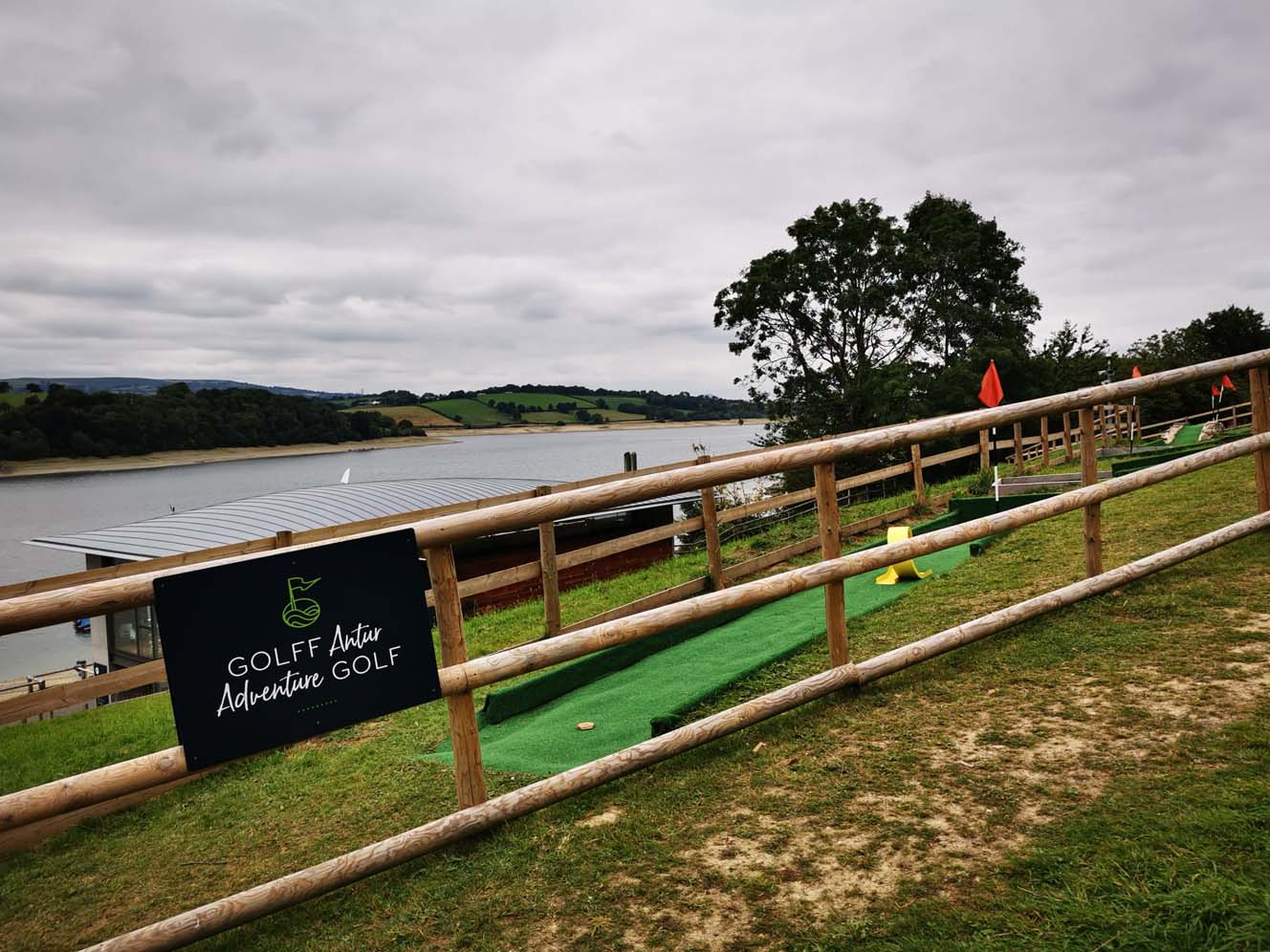 Llandegfedd Reservoir, Monmouthshire Adventure Golf