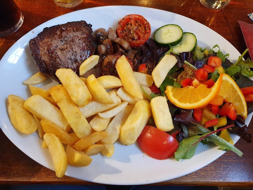 Horseshoe inn mamhilad