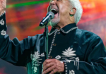 Tom Jones to play Chepstow Racecourse